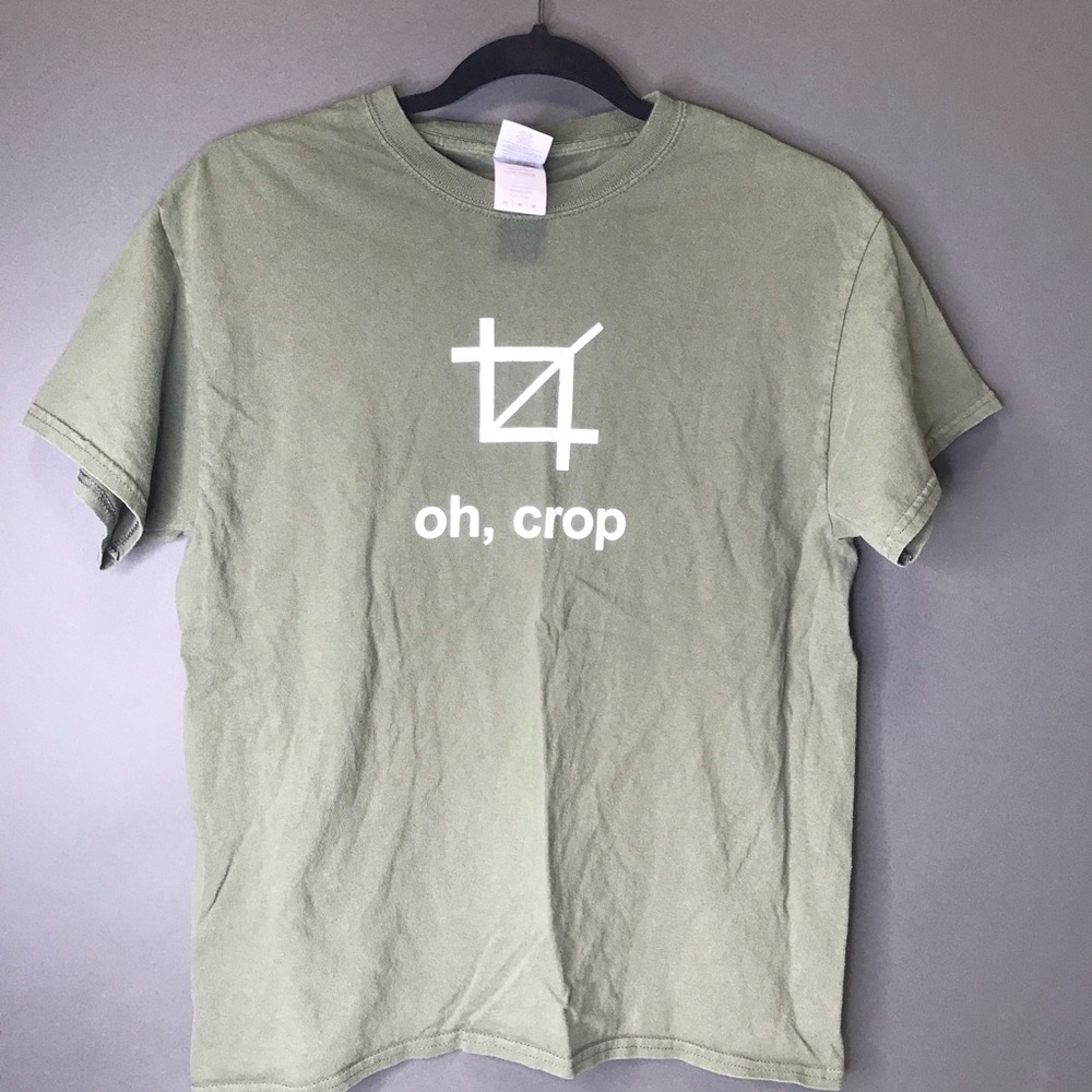 Oh Crop Photographer T-shirt - Picture 1 of 4
